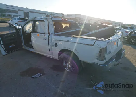 2019 Ram 1500 Classic Big Horn 4X4 5'7 Box из США, поврежденный, VIN 1C6RR7LT5KS526926